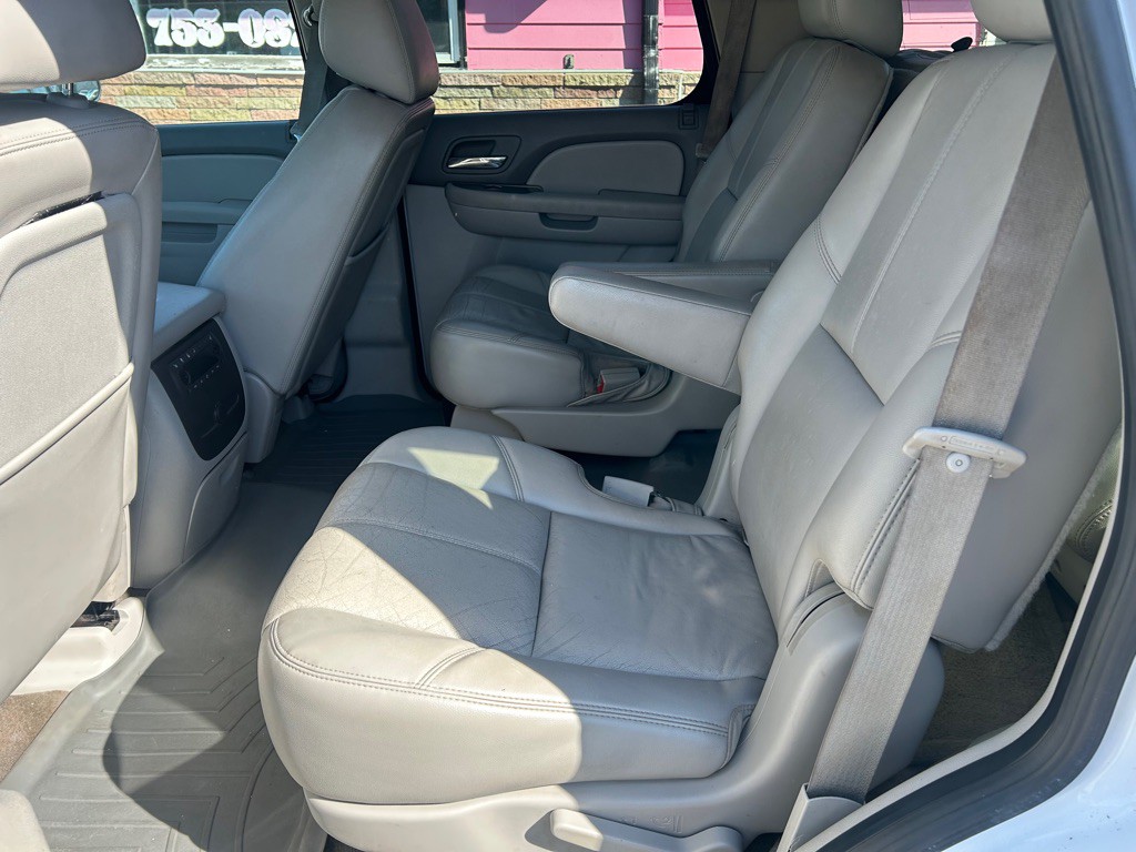 2011 Chevrolet Tahoe Image 6