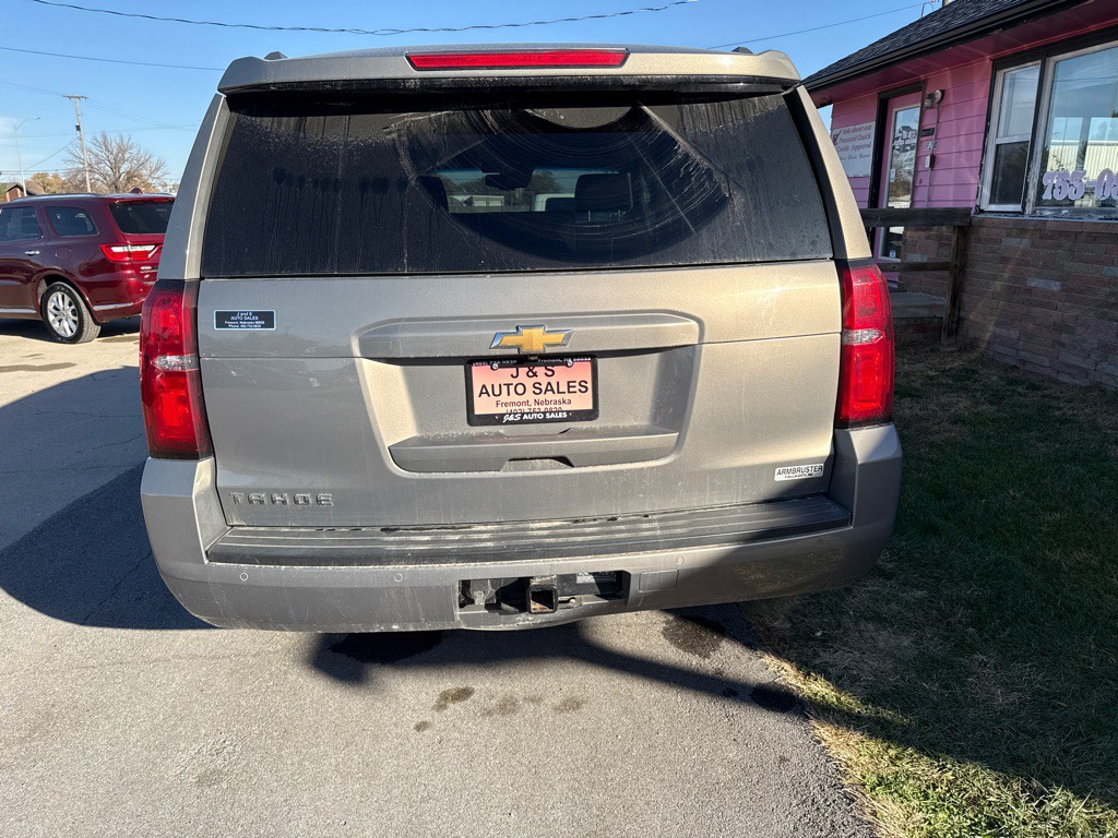 2017 Chevrolet Tahoe Image 4