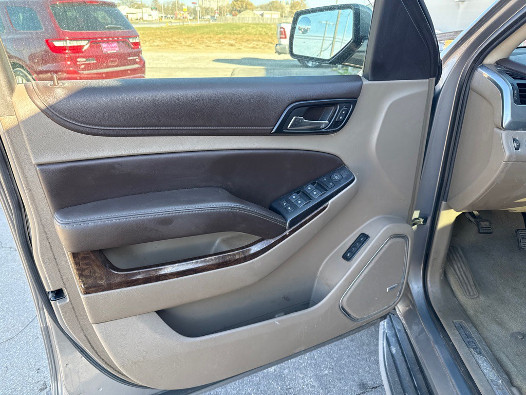 2017 Chevrolet Tahoe Image 5