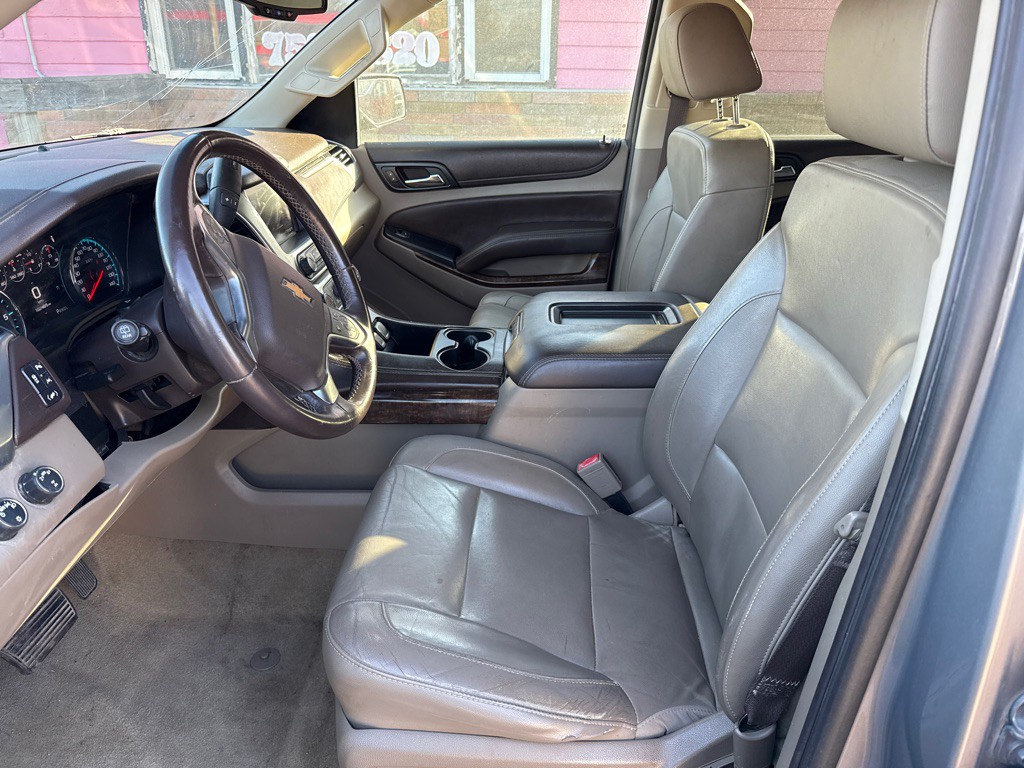 2017 Chevrolet Tahoe Image 6