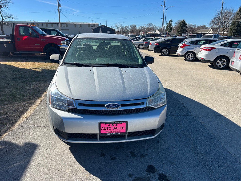 2009 Ford Focus Image 2