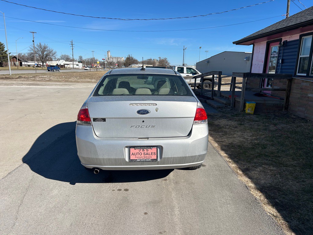2009 Ford Focus Image 4