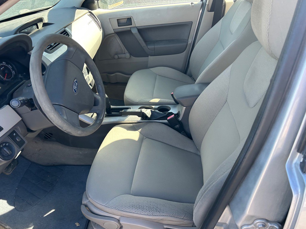 2009 Ford Focus Image 6