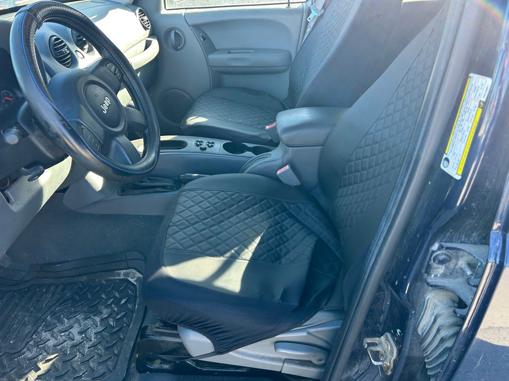 2007 Jeep Liberty Image 6