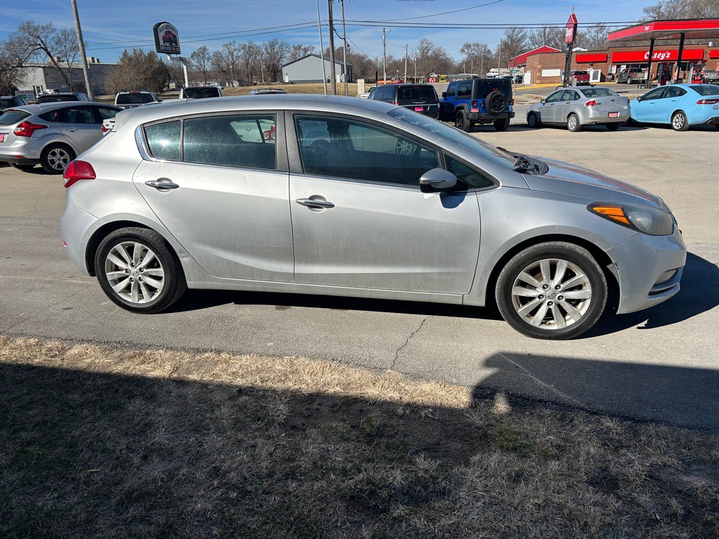 2015 Kia Forte Image 3