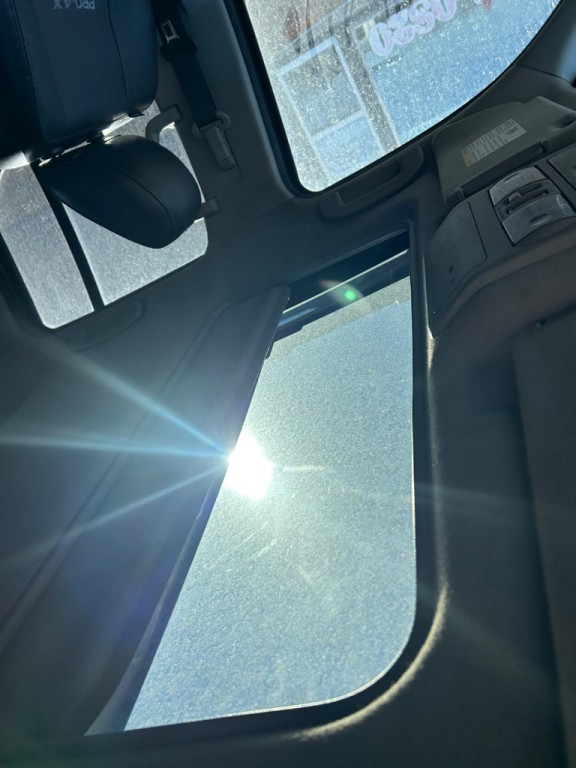 2012 Nissan Frontier Image 6