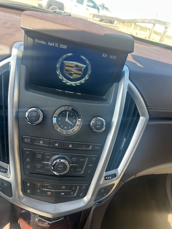 2011 Cadillac SRX Image 10