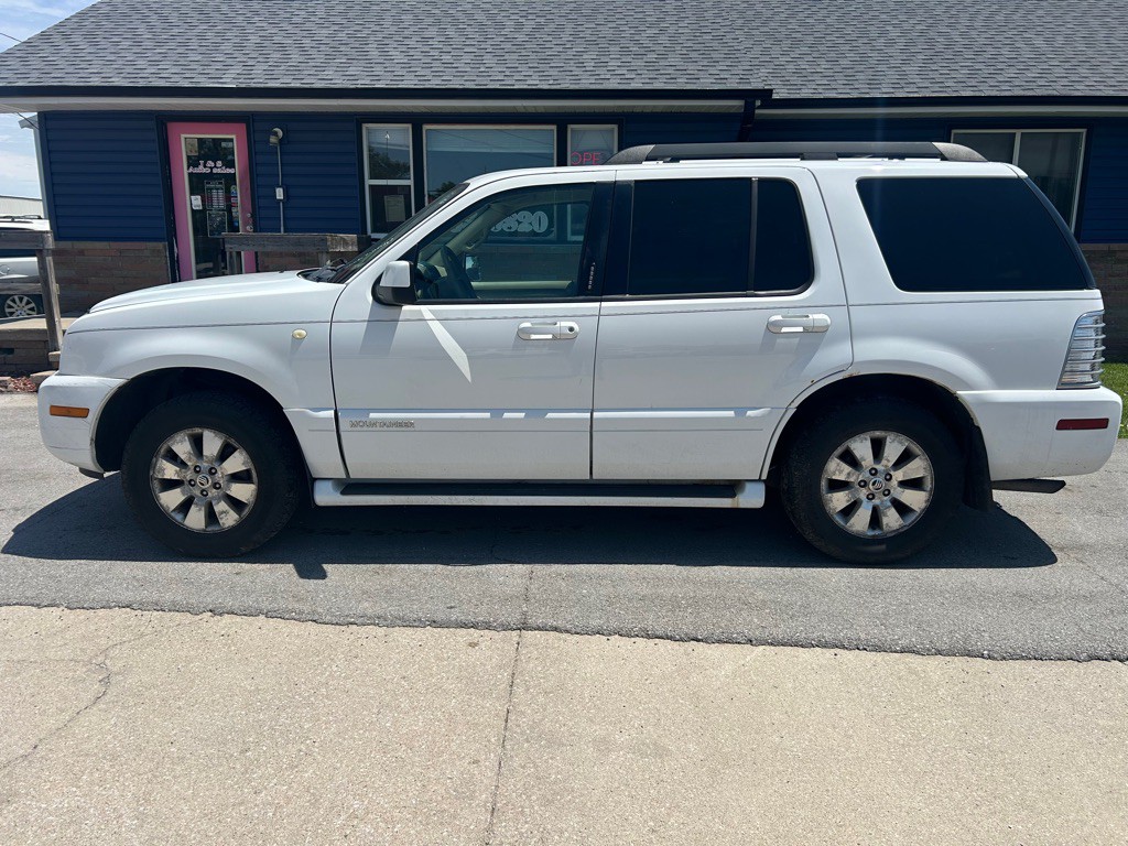 2007 Mercury Mountaineer Image 1