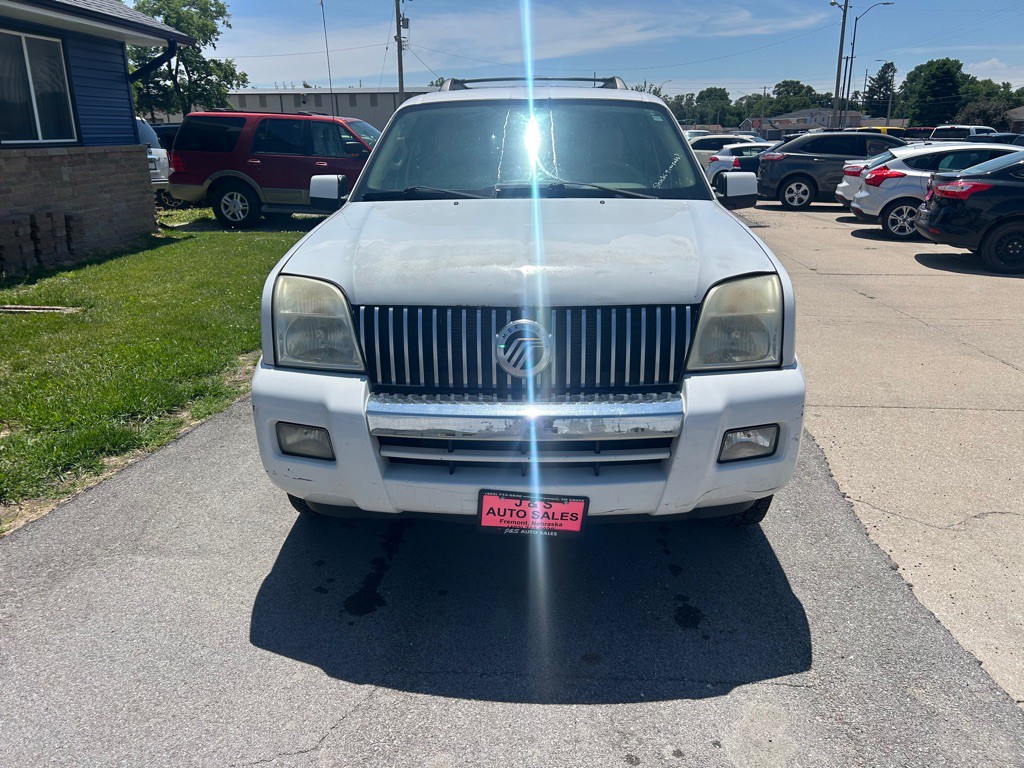 2007 Mercury Mountaineer Image 2