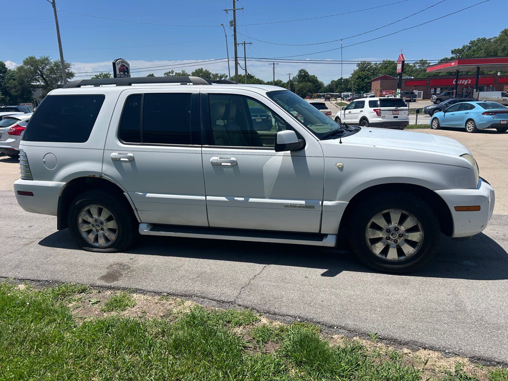 2007 Mercury Mountaineer Image 3