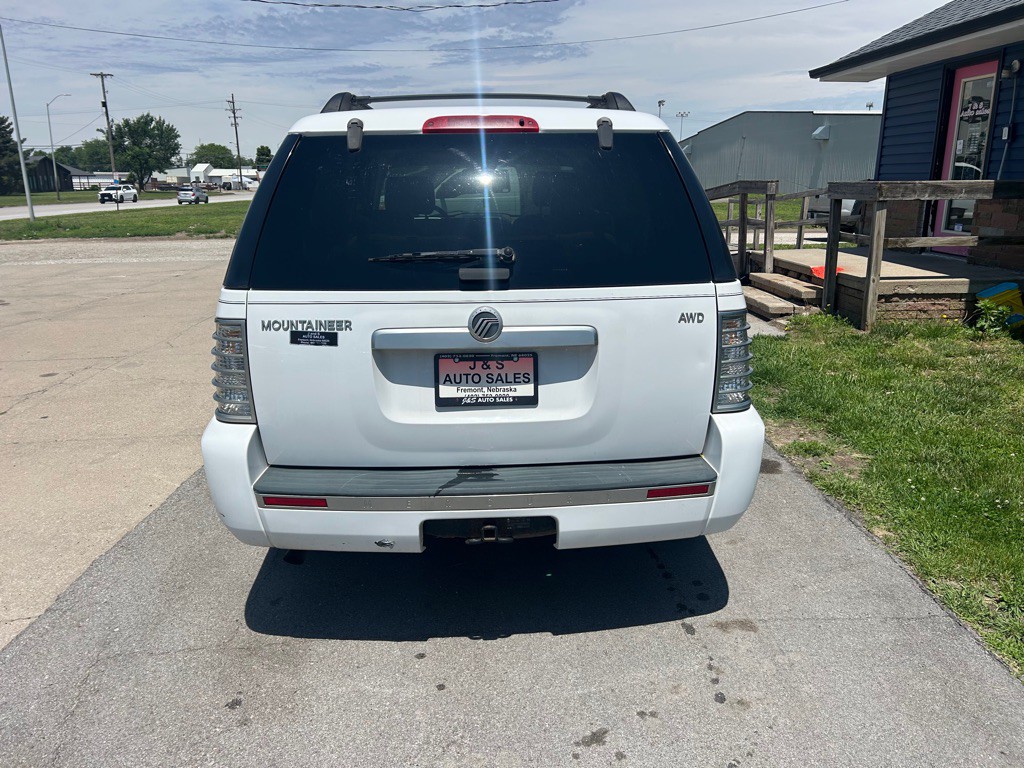 2007 Mercury Mountaineer Image 4