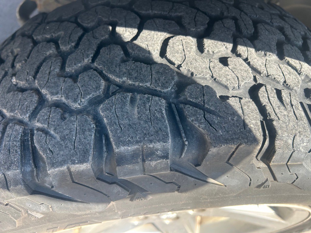 2011 Dodge Ram 1500 Image 2