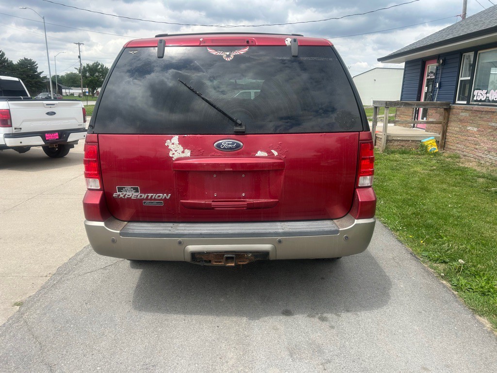 2004 Ford Expedition Image 4
