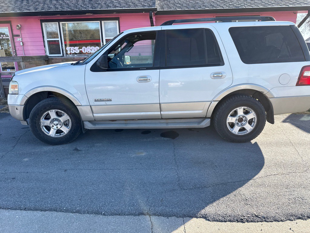 2008 Ford Expedition Image 1