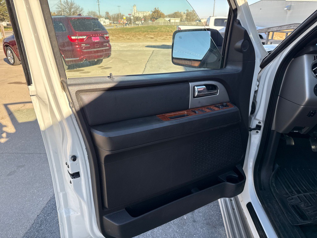 2008 Ford Expedition Image 5