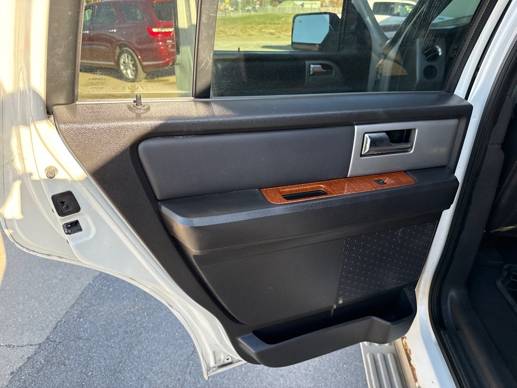 2008 Ford Expedition Image 9