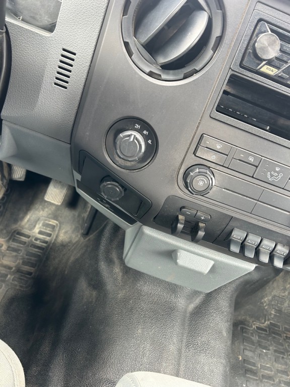 2012 Ford F-350 Image 12