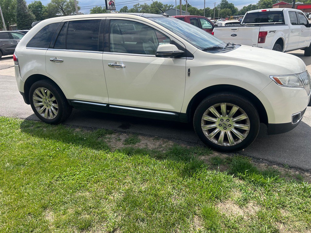 2012 Lincoln MKX Image 3