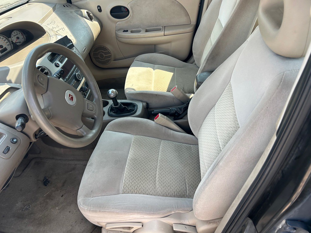 2006 Saturn ION Image 6