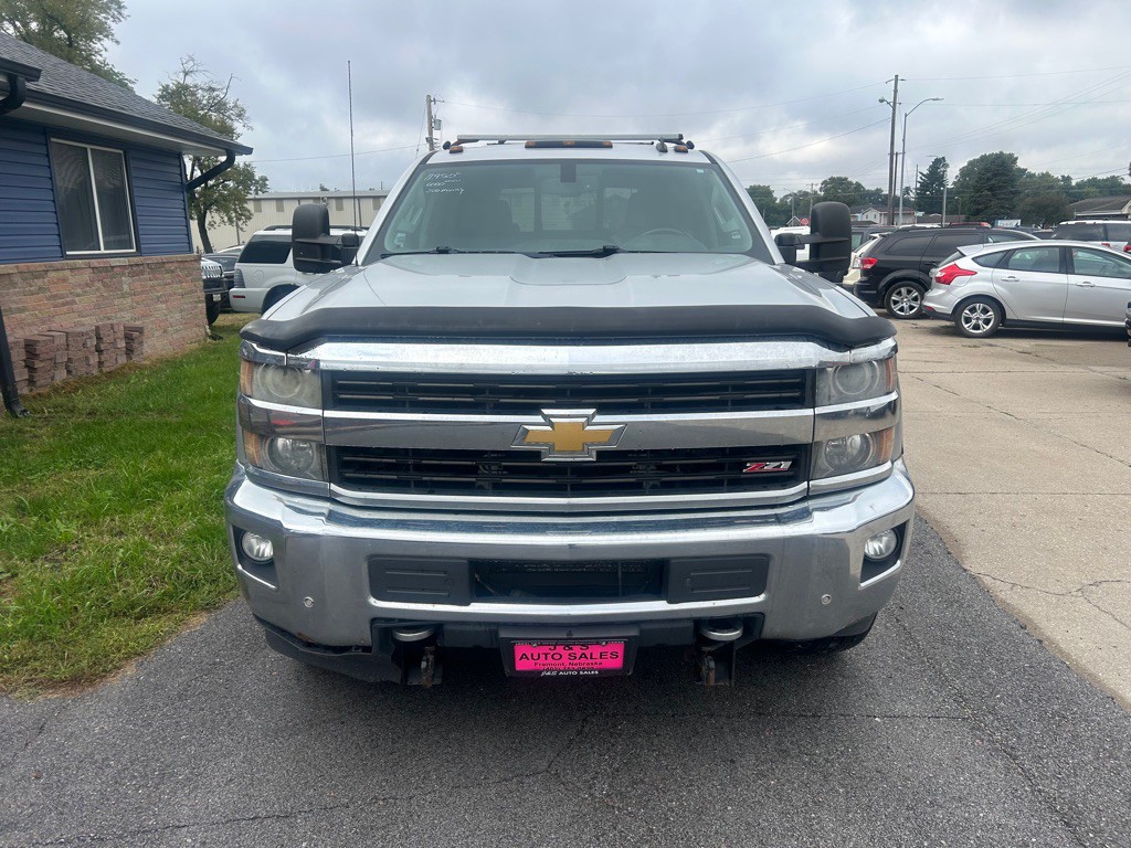 2015 Chevrolet Silverado 1500 Image 2