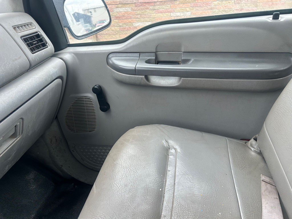 2001 Ford F-250 Image 7