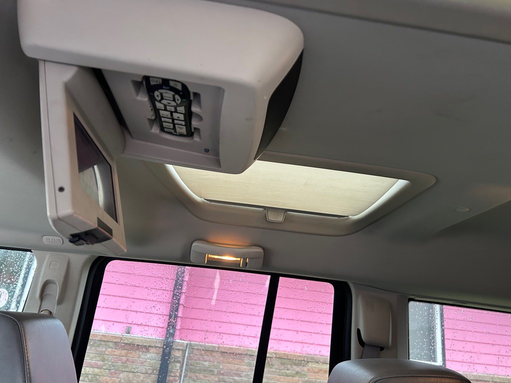 2006 Jeep Commander Image 7