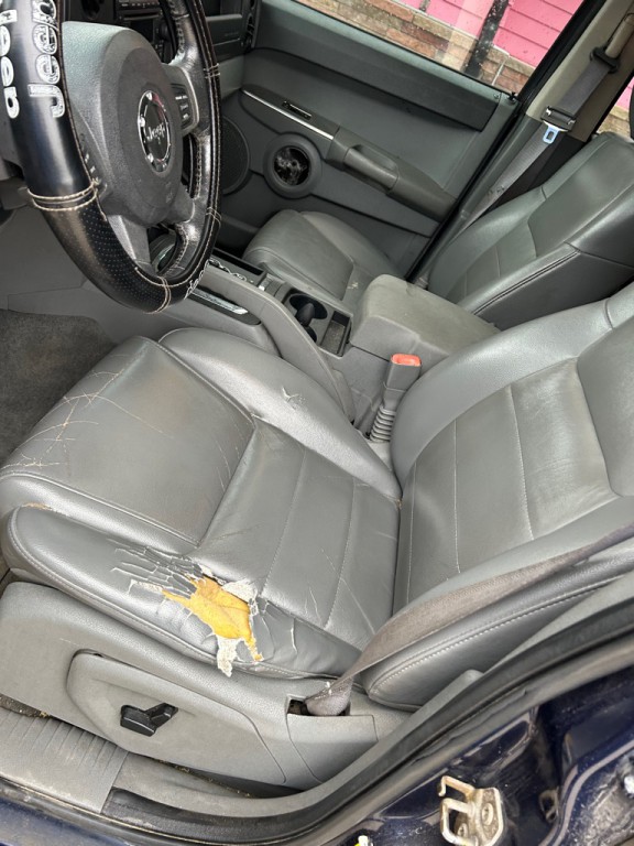 2006 Jeep Commander Image 10