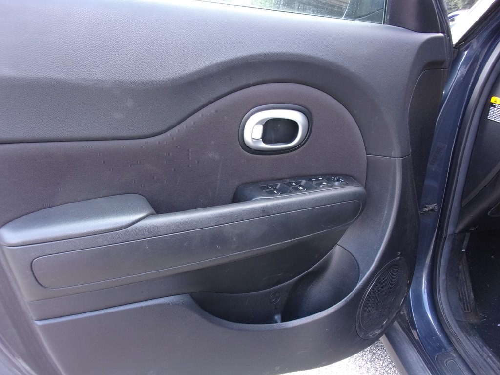 2016 Kia Soul Image 12