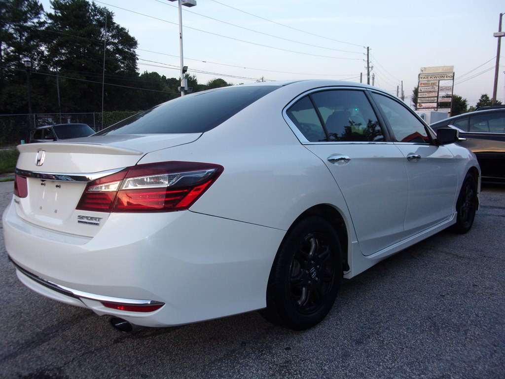 2017 Honda Accord Image 7