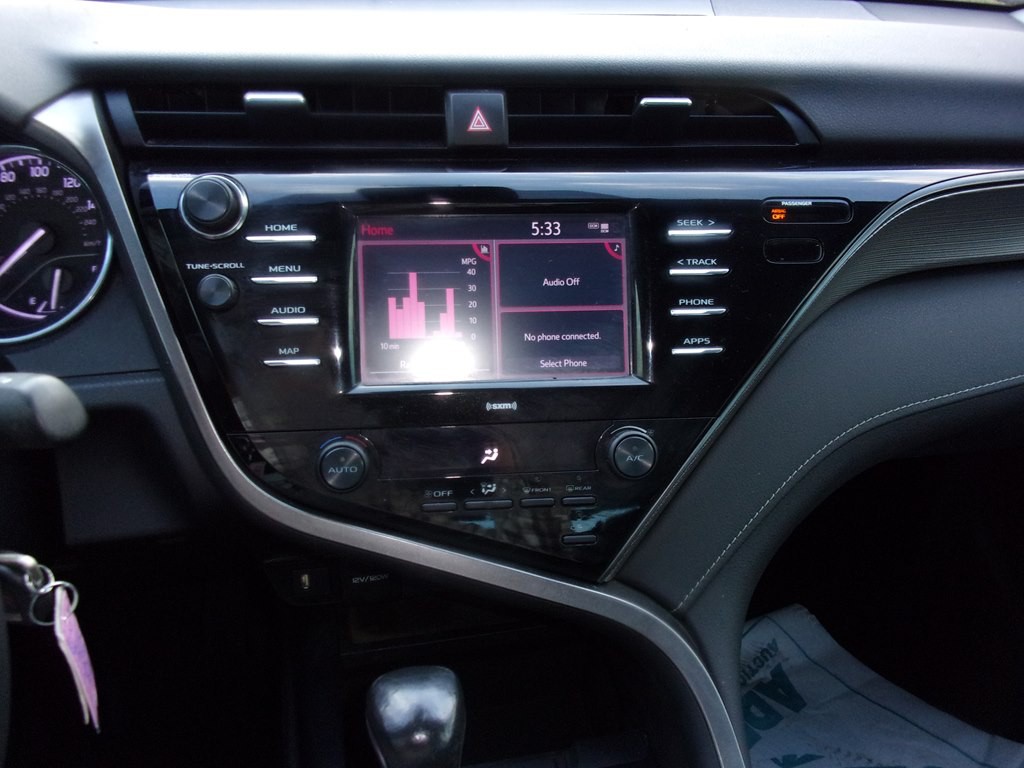 2020 Toyota Camry Image 11