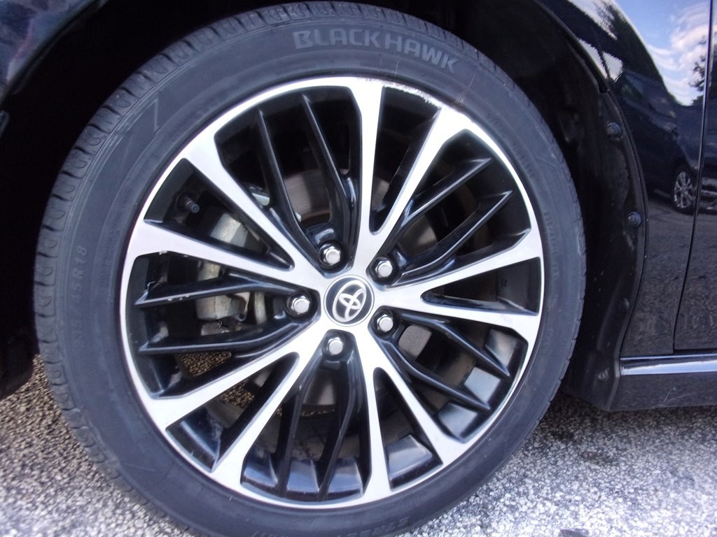 2020 Toyota Camry Image 15