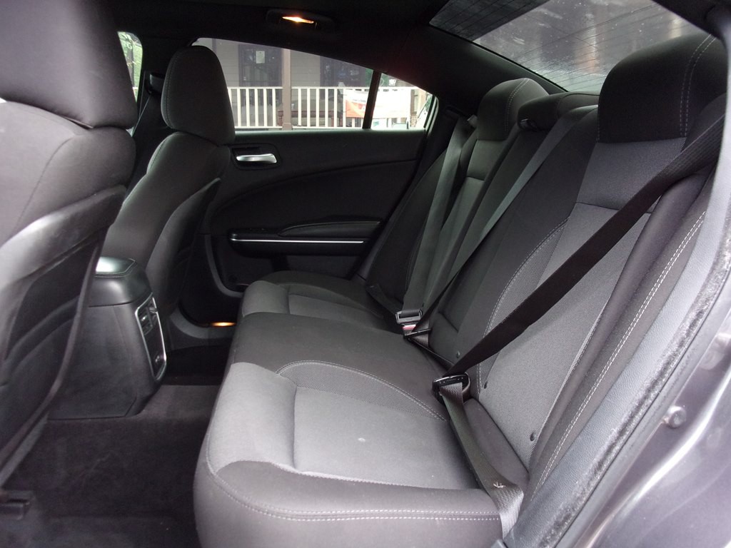 2015 Dodge Charger Image 12