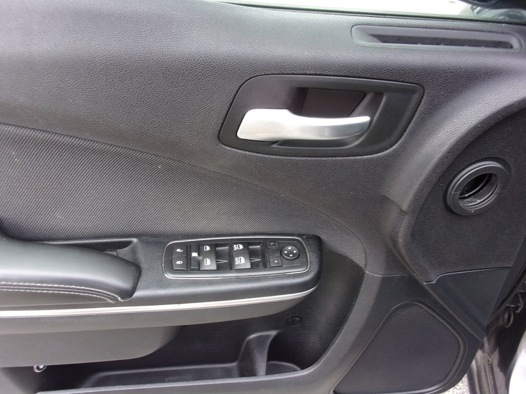 2015 Dodge Charger Image 13