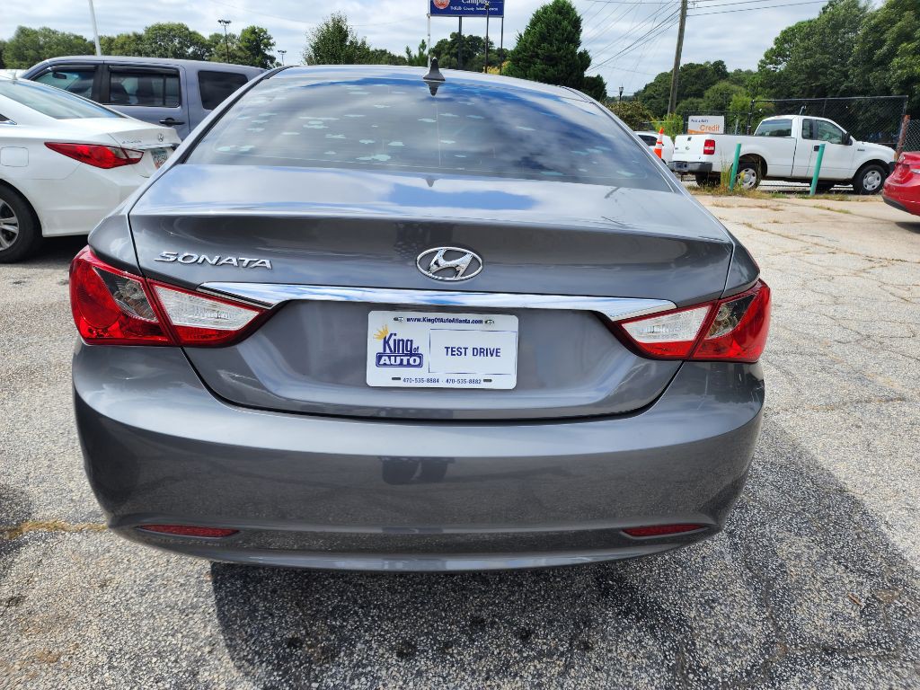 2011 Hyundai Sonata Image 3