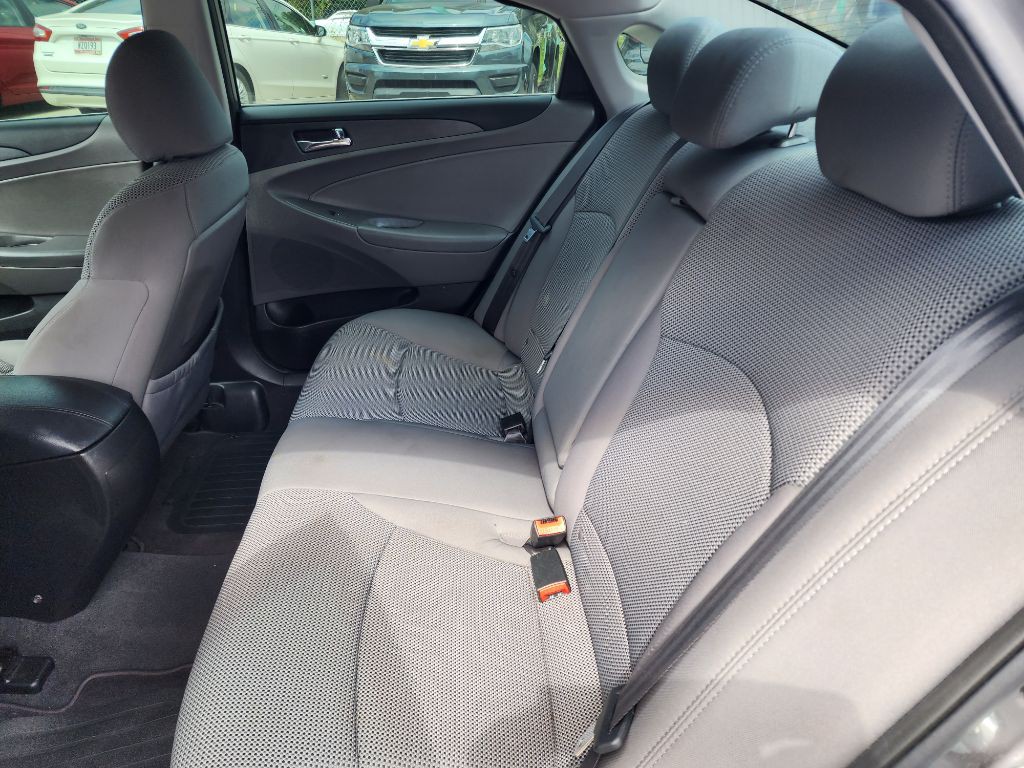 2011 Hyundai Sonata Image 10