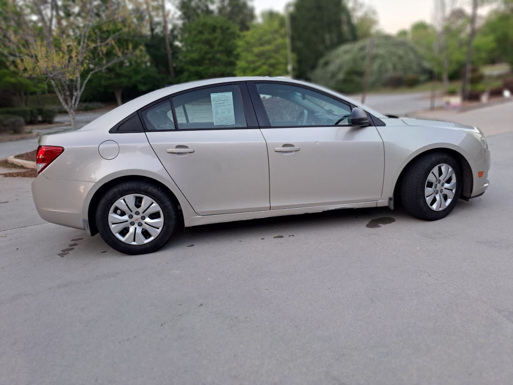 2013 Chevrolet Cruze Image 4