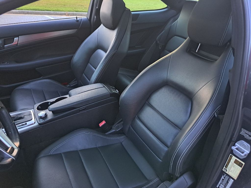 2013 Mercedes-Benz C-Class Image 12