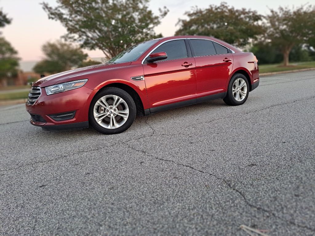 2016 Ford Taurus Image 2