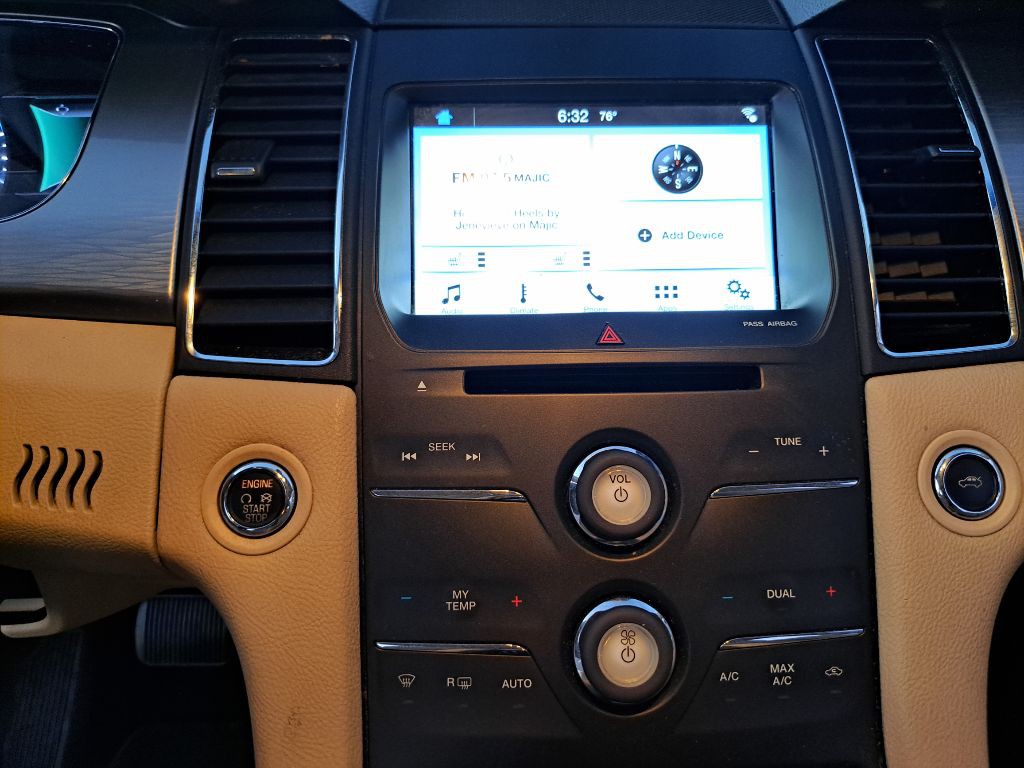 2016 Ford Taurus Image 17