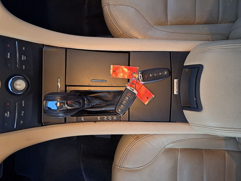 2016 Ford Taurus Image 19