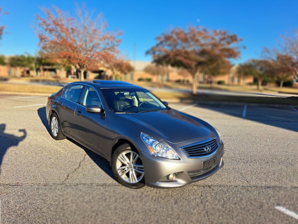 2012 INFINITI G37 Image 2