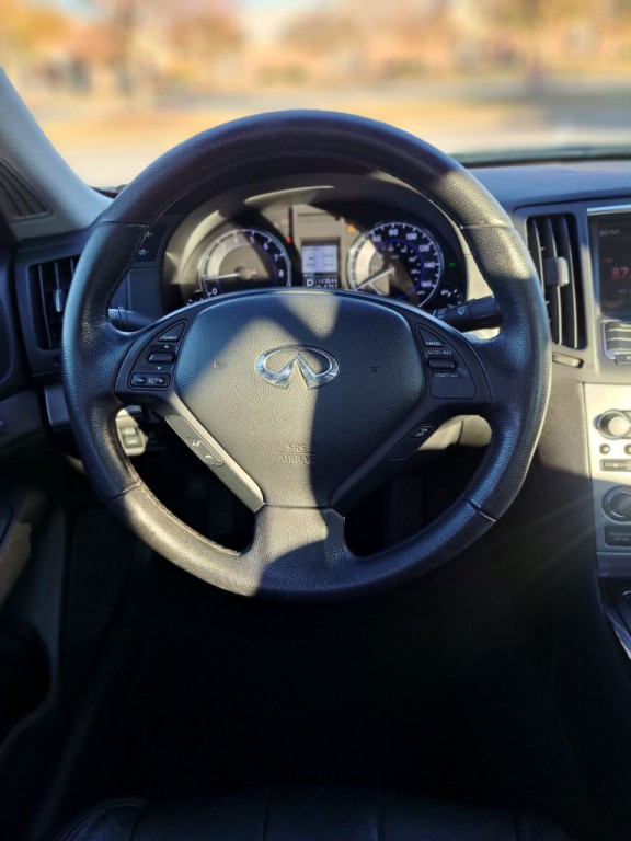 2012 INFINITI G37 Image 23