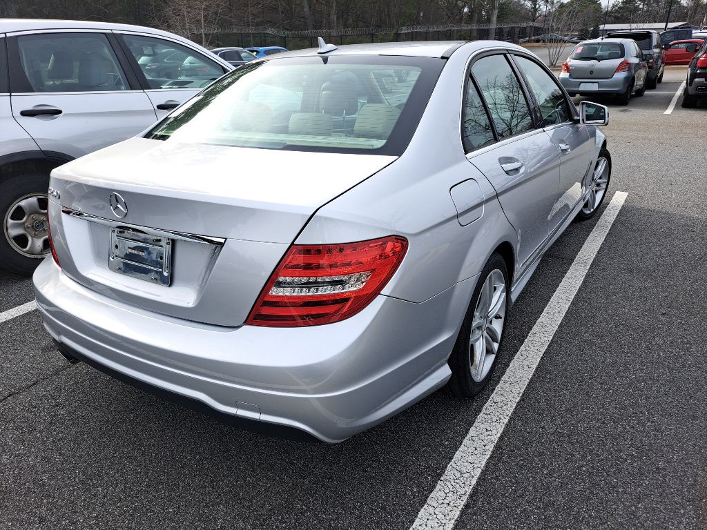 2014 Mercedes-Benz C-Class Image 6