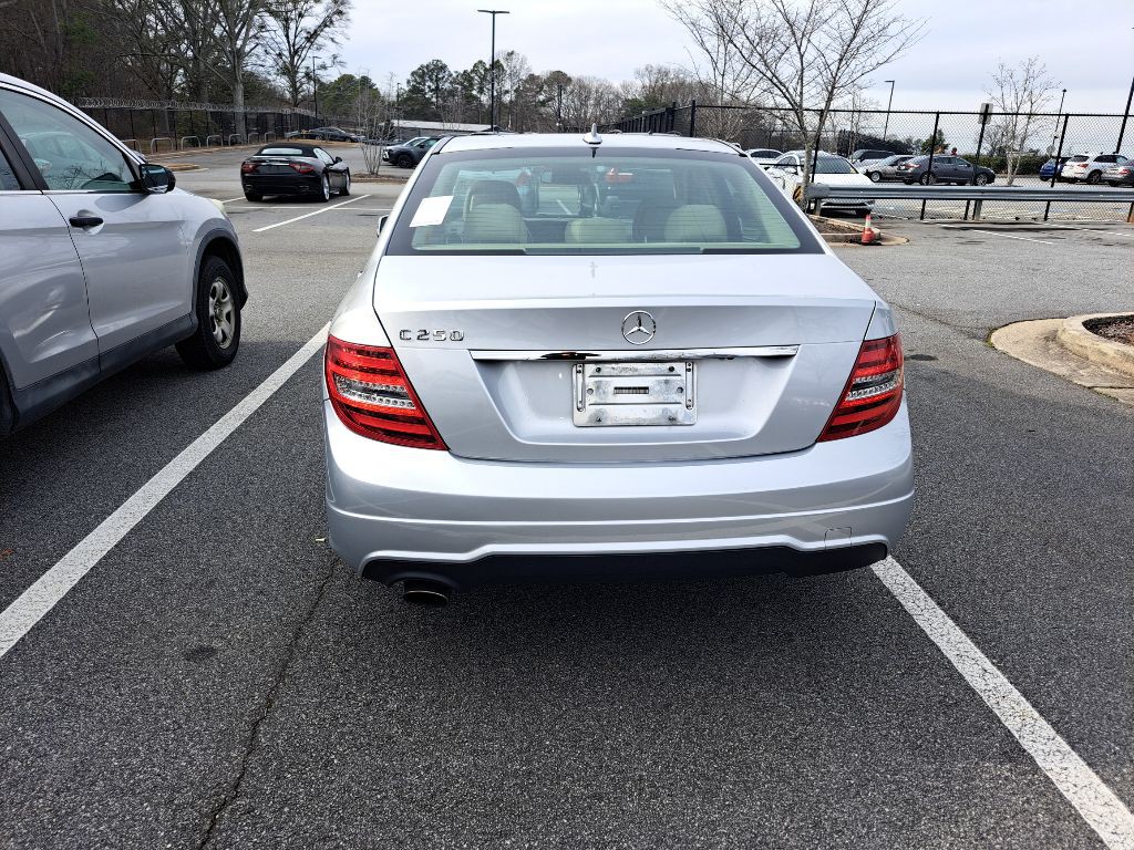 2014 Mercedes-Benz C-Class Image 7