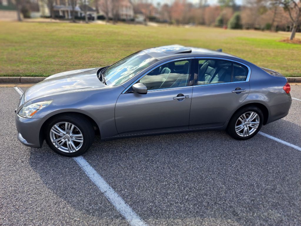 2010 INFINITI G37 Image 4