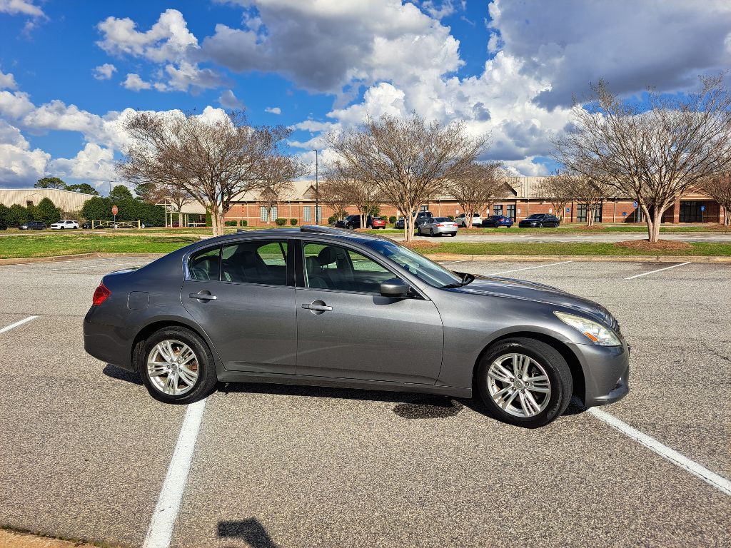 2010 INFINITI G37 Image 8