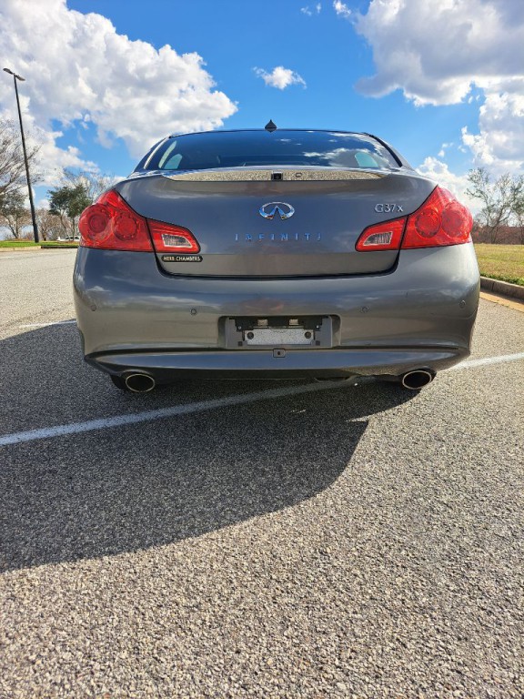 2010 INFINITI G37 Image 13