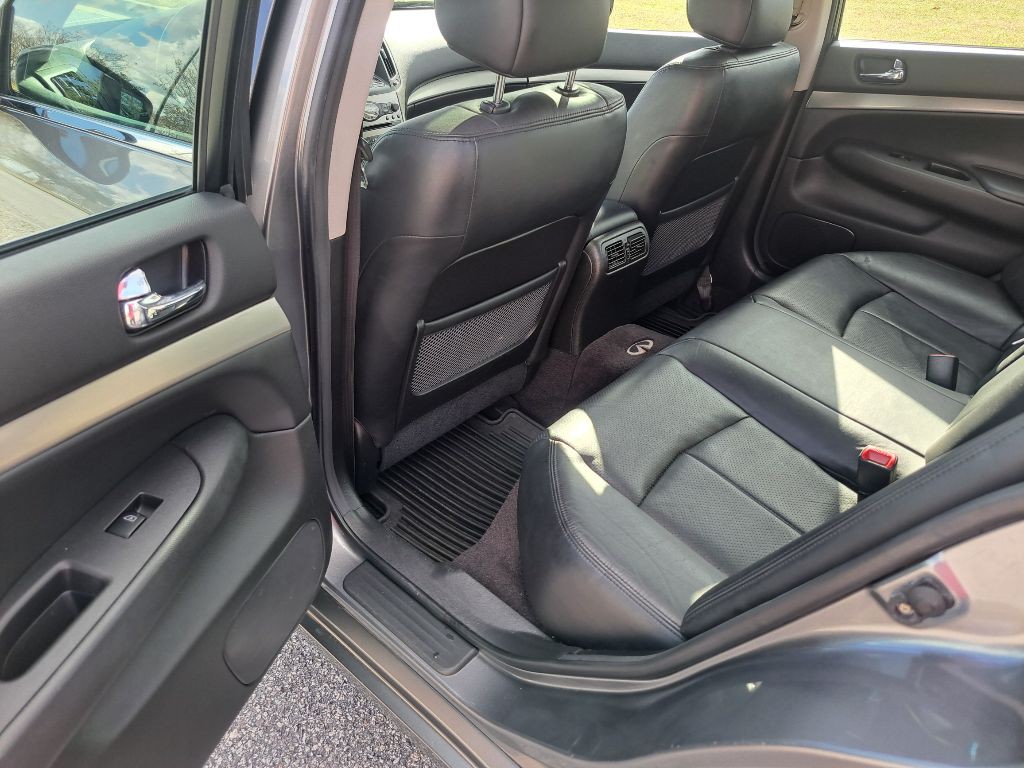 2010 INFINITI G37 Image 15