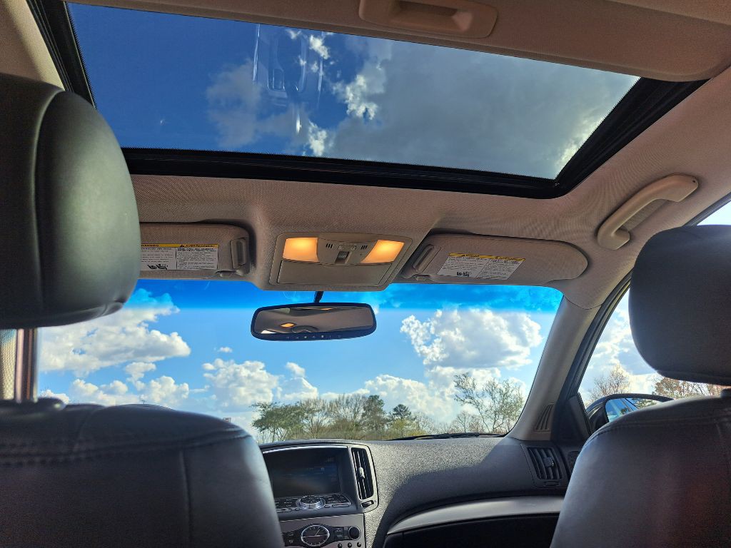 2010 INFINITI G37 Image 19