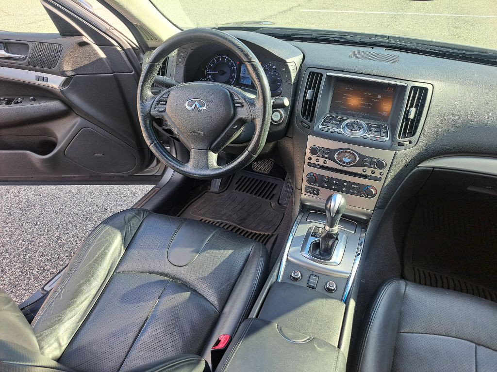 2010 INFINITI G37 Image 24